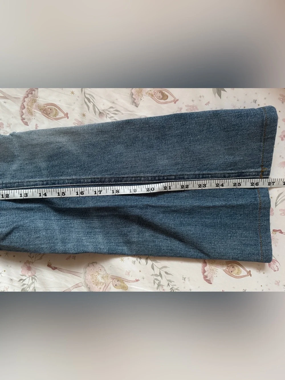 Aritzia Denim Forum Marianne Flare Jeans Size 25 Distressed Medium Wash
